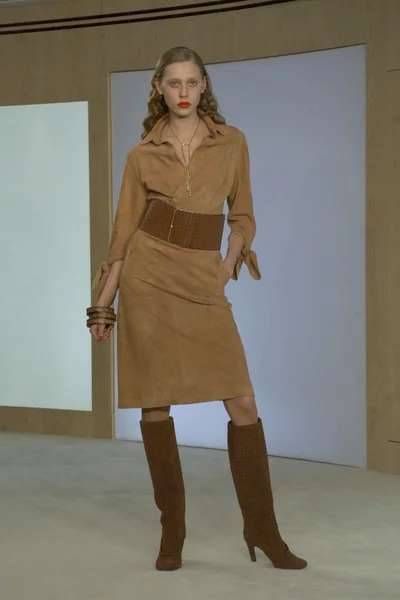 Look 12